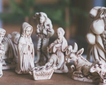 14 Christmas Bible Verses to Celebrate the Birth of Jesus And Fill You With Gratitude