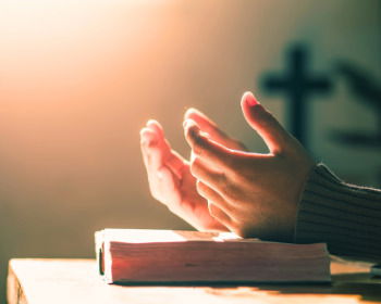 Pon a Dios en primer lugar: 15 versículos sobre prioridades