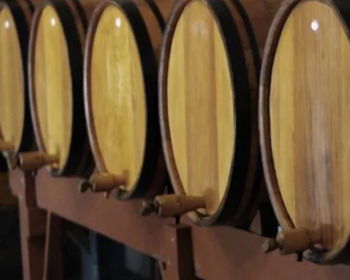 Jesús convierte el agua en vino: el primer milagro de Jesús explicado