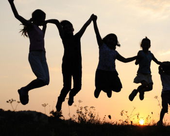 Los niños en la Biblia: Dios escucha las oraciones de los pequeños