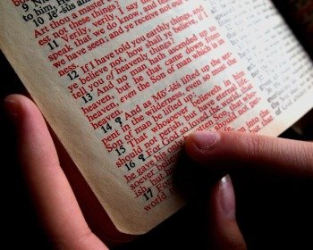La Biblia: qué es, significado, cómo se divide y de qué habla