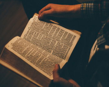 Cómo hacer un devocional cristiano (6 pasos)
