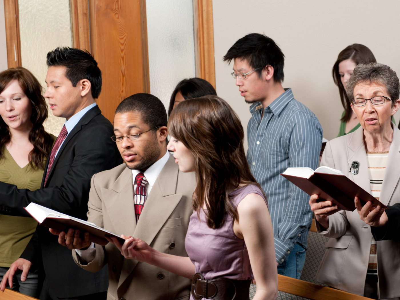 19 versículos sobre ir a la iglesia y congregarse - Biblia
