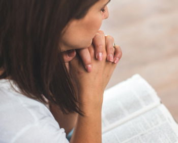 17 versículos sobre la aflicción