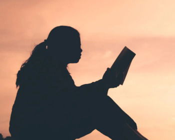 15 versículos sobre ser hacedores de la Palabra (con ejemplos)