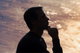 5 atitudes que nos impedem de receber bênçãos de Deus (com soluções)