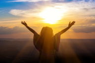 Deus é único e incomparável (Estudo Bíblico)