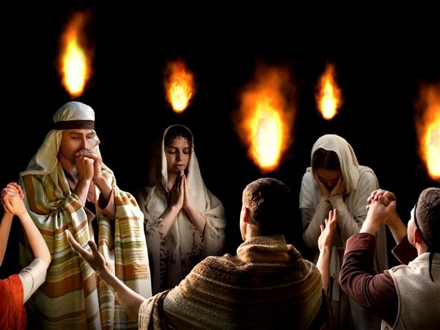 Imagem de pessoas orando com línguas de fogo sobre suas cabeças - Espírito Santo