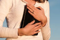 Explicação de Provérbios 3:5-6: Não te estribes no teu próprio entendimento (Estudo)