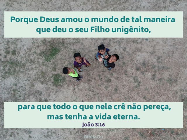 crianças olhando para o céu - João 3:16 - Porque Deus amou o mundo de tal maneira, que deu seu Filho...