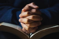 Oração de Madrugada: 5 orações para buscar a Deus sem cessar