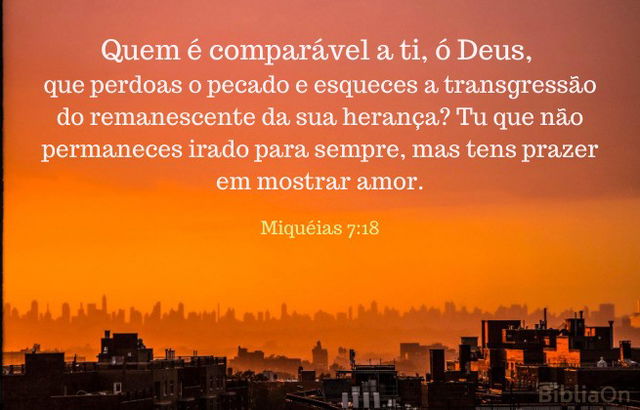 vista da cidade ao pôr do Sol - versículo Miqueias 7:18 - Incomparável perdoador