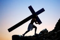Explicação de Lucas 9:23: Tome sua cruz e siga-me (Estudo Bíblico)