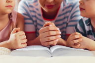 6 versículos sobre ensinar os filhos